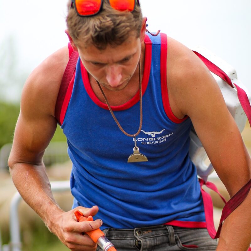 Longhorn Shearing Long Tail Singlet